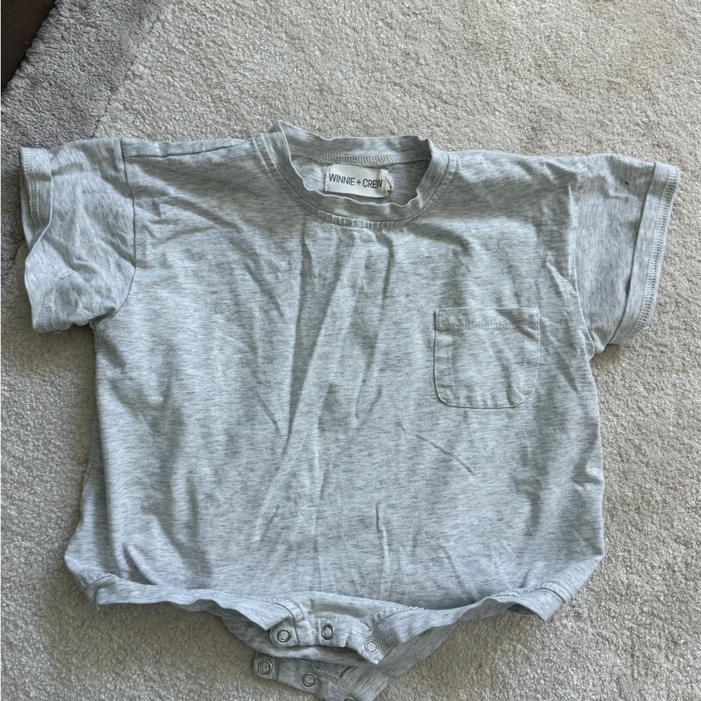 Winnie + Crew romper 6-12months light grey